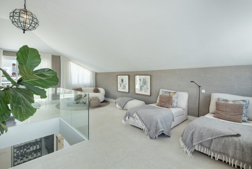 R5413540-Apartment-For-Sale-The-Golden-Mile-Penthouse-Duplex-5-Beds-231-Built-9