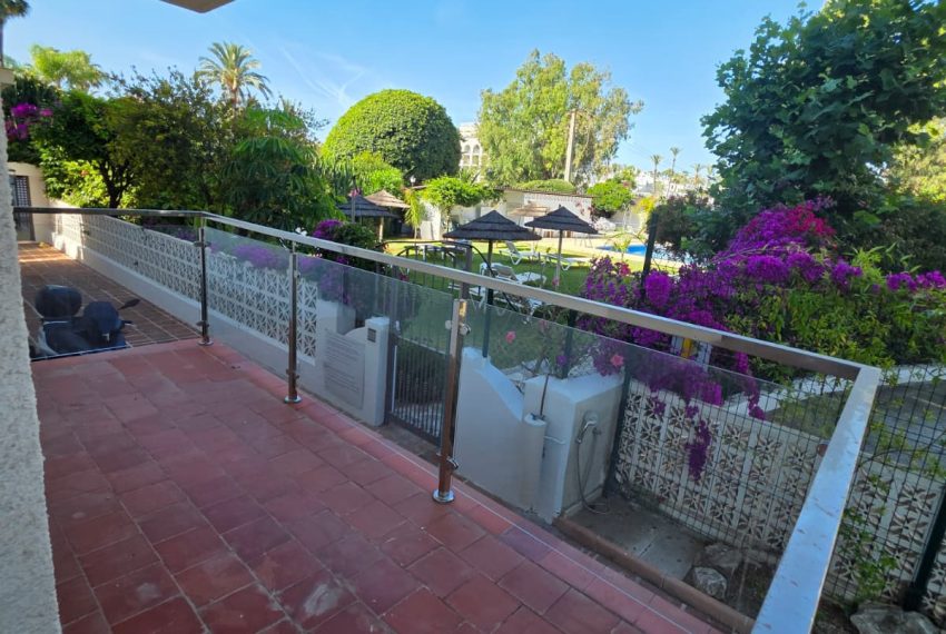 R5413609-Apartment-For-Sale-The-Golden-Mile-Middle-Floor-Apartment-2-Beds-74-Built-16