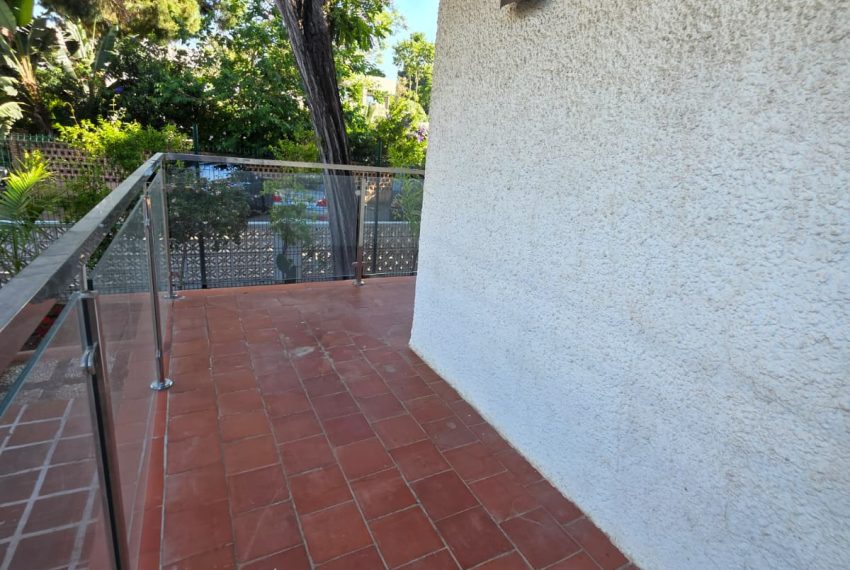 R5413609-Apartment-For-Sale-The-Golden-Mile-Middle-Floor-Apartment-2-Beds-74-Built-17