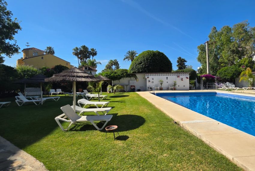 R5413609-Apartment-For-Sale-The-Golden-Mile-Middle-Floor-Apartment-2-Beds-74-Built