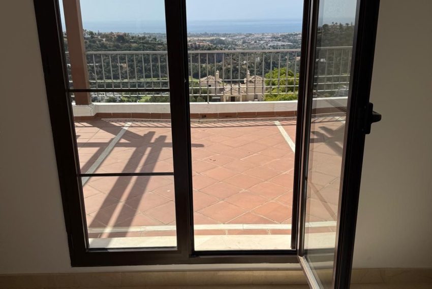 R5413726-Apartment-For-Sale-Benahavis-Penthouse-2-Beds-123-Built-5
