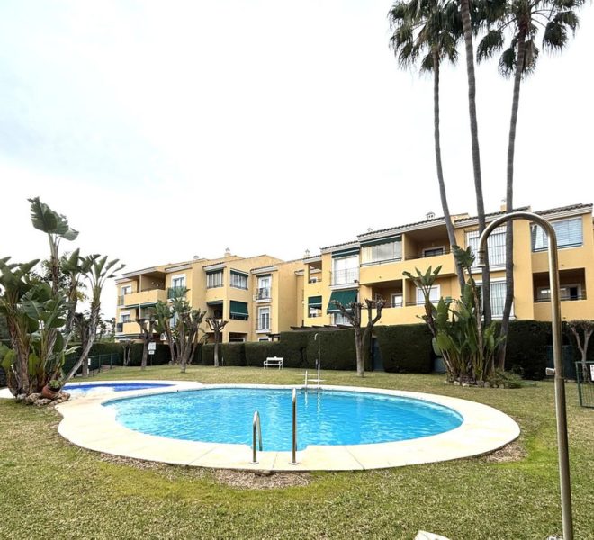 R5414755-Image 1-Top Floor Apartment - 3 Beds - 125 Built