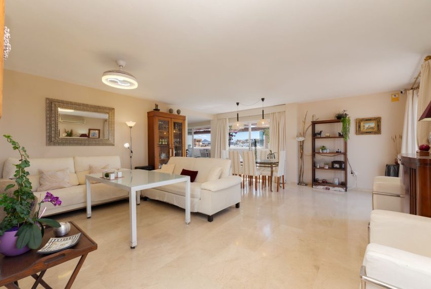 R5414803-Apartment-For-Sale-Estepona-Penthouse-3-Beds-175-Built-1