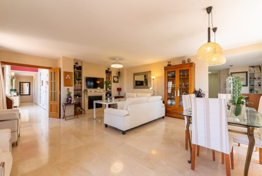 R5414803-Apartment-For-Sale-Estepona-Penthouse-3-Beds-175-Built