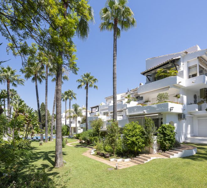 R5417350-Image 1-Penthouse Duplex - 3 Beds - 141 Built