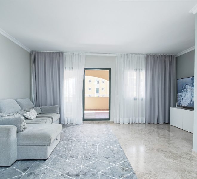 R5418178-Image 1-Middle Floor Apartment - 3 Beds - 180 Built