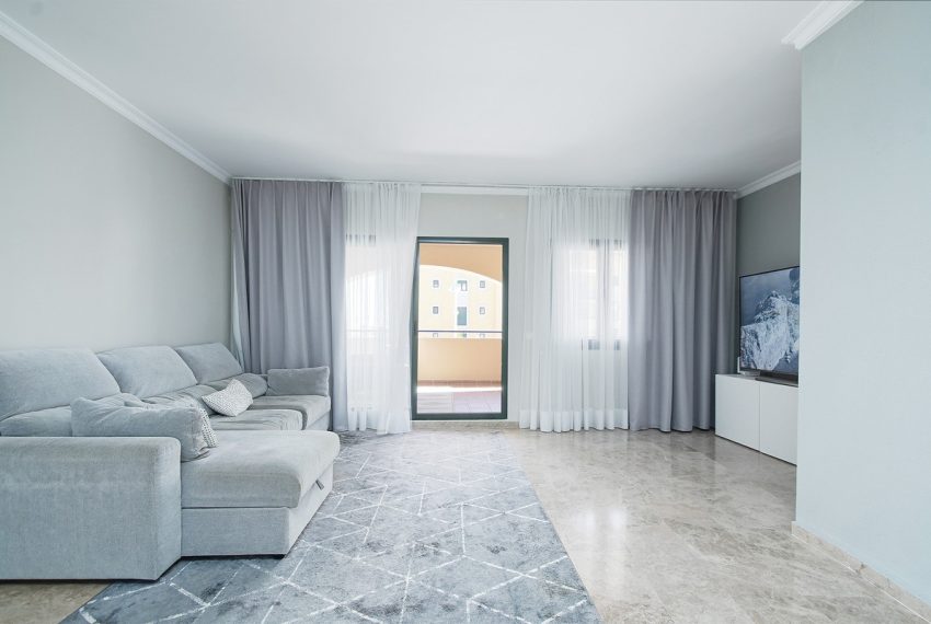 R5418178-Apartment-For-Sale-San-Pedro-de-Alcantara-Middle-Floor-Apartment-3-Beds-180-Built