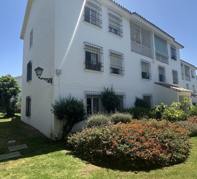 R5419000-Image 1-Ground Floor Apartment - 4 Beds - 150 Built