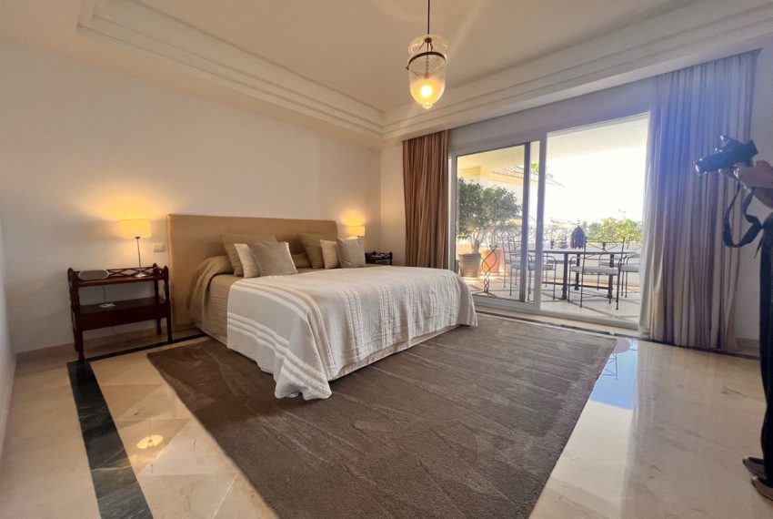 R5419360-Apartment-For-Sale-The-Golden-Mile-Middle-Floor-Apartment-3-Beds-169-Built-19