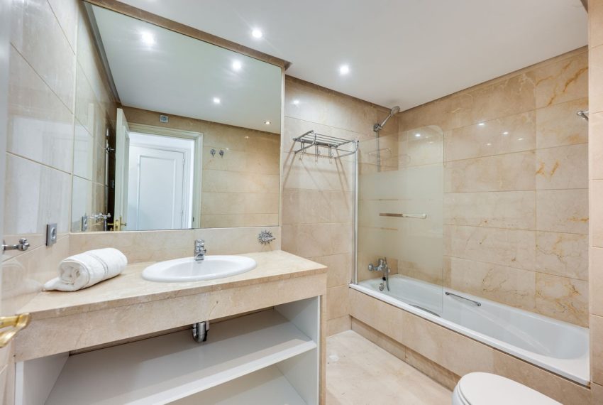 R5419447-Apartment-For-Sale-Puerto-Banus-Middle-Floor-Apartment-2-Beds-110-Built-18