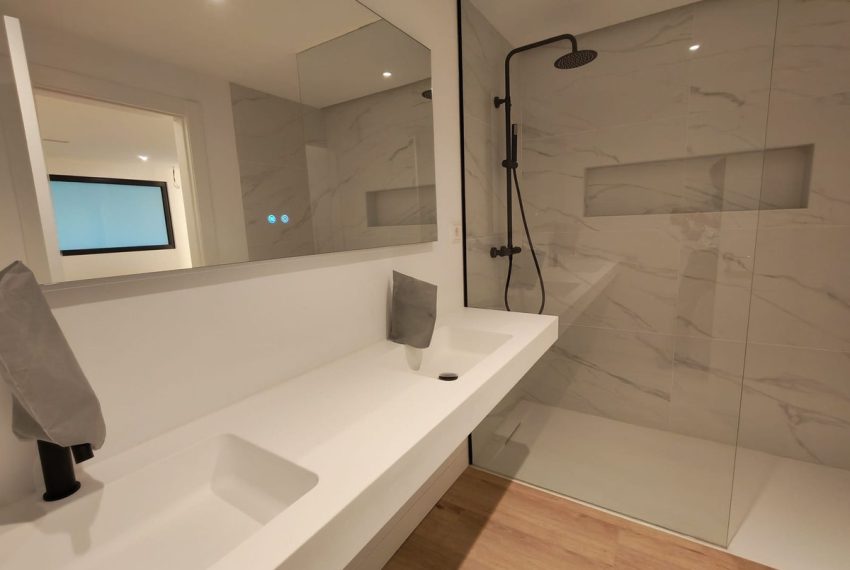 R5419879-Apartment-For-Sale-Nueva-Andalucia-Ground-Floor-Apartment-1-Beds-452-Built-9