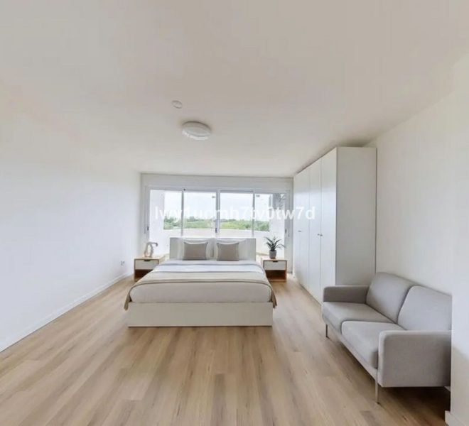 R5420014-Image 1-Middle Floor Studio - 0 Beds - 52 Built