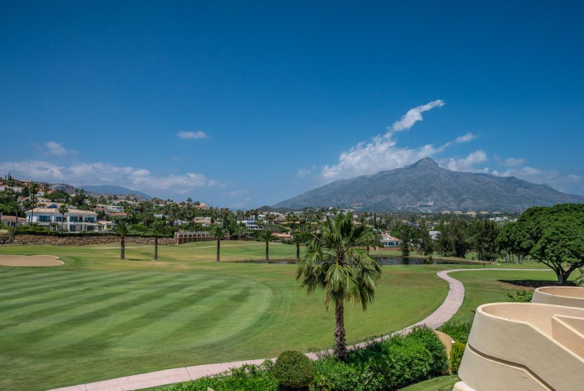 R5420404-Apartment-For-Sale-Nueva-Andalucia-Penthouse-Duplex-3-Beds-175-Built-1