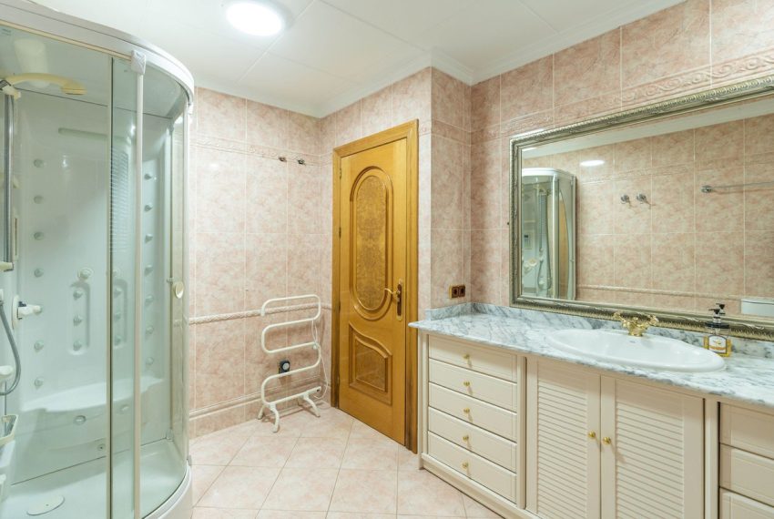 R5421190-Apartment-For-Sale-Marbella-Penthouse-5-Beds-210-Built-13