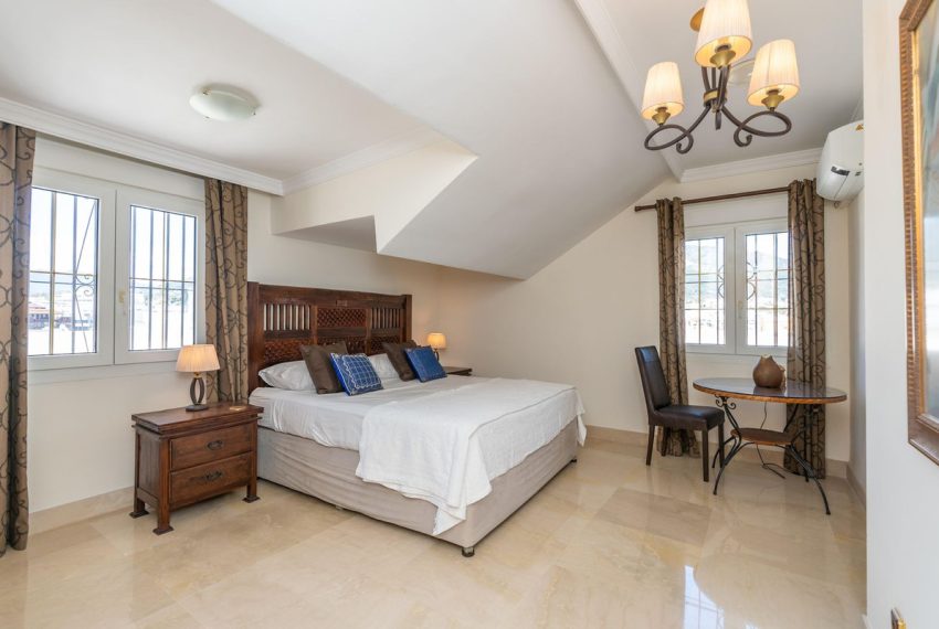 R5421190-Apartment-For-Sale-Marbella-Penthouse-5-Beds-210-Built-16