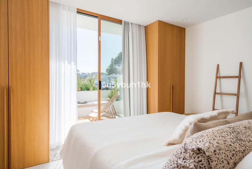 R5421829-House-For-Sale-Nueva-Andalucia-Townhouse-4-Beds-170-Built-13