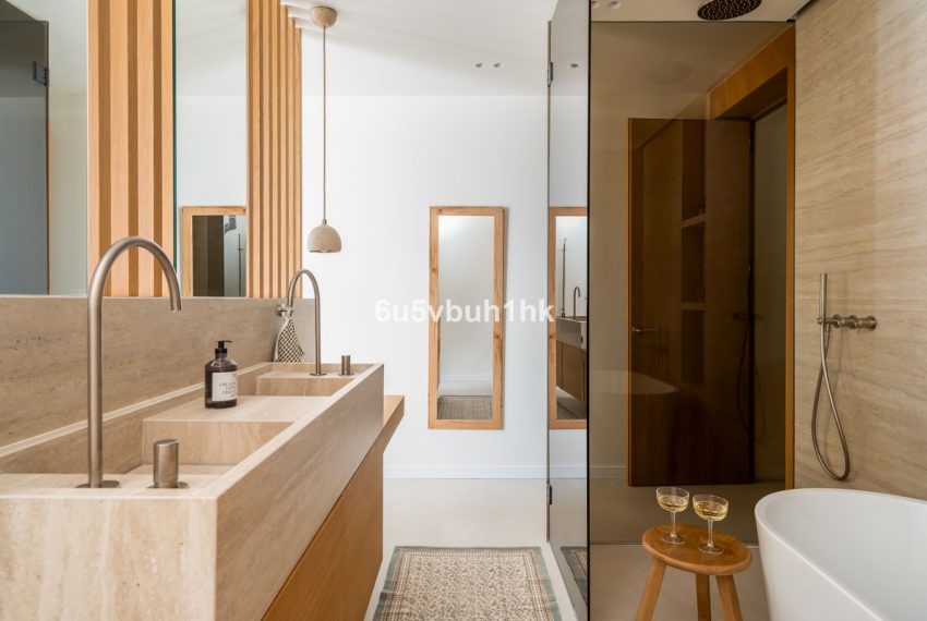 R5421829-House-For-Sale-Nueva-Andalucia-Townhouse-4-Beds-170-Built-16