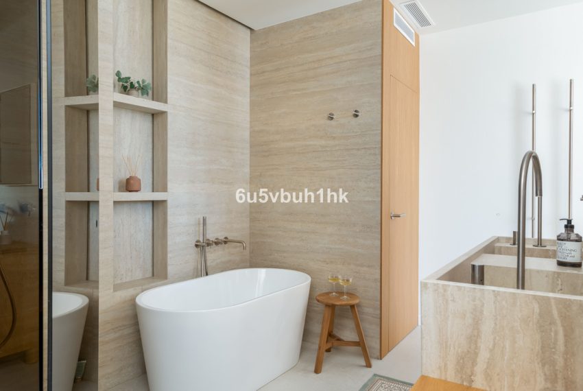 R5421829-House-For-Sale-Nueva-Andalucia-Townhouse-4-Beds-170-Built-17