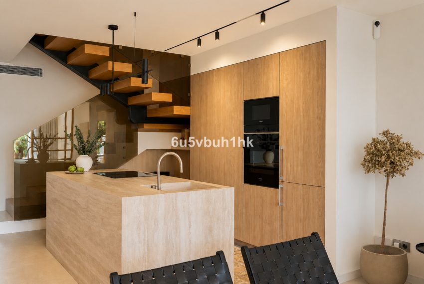 R5421829-House-For-Sale-Nueva-Andalucia-Townhouse-4-Beds-170-Built-8