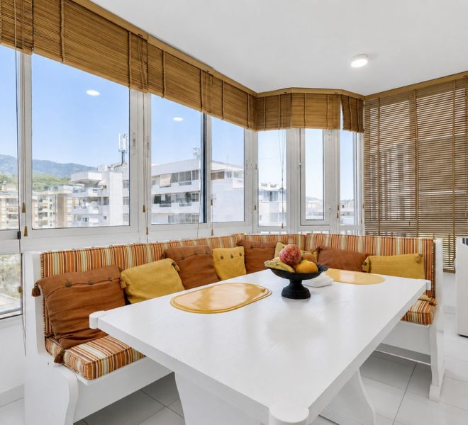 R5421922-Image 1-Penthouse - 3 Beds - 220 Built