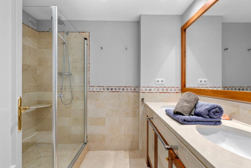 R5422486-Apartment-For-Sale-Benahavis-Ground-Floor-Apartment-2-Beds-127-Built-15
