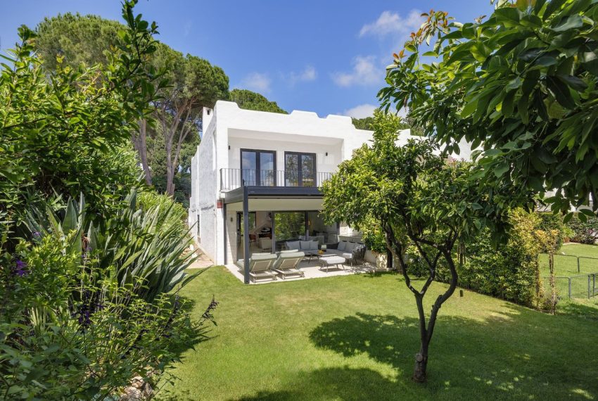R5423362-House-For-Sale-Nueva-Andalucia-Semi-Detached-House-3-Beds-165-Built-1