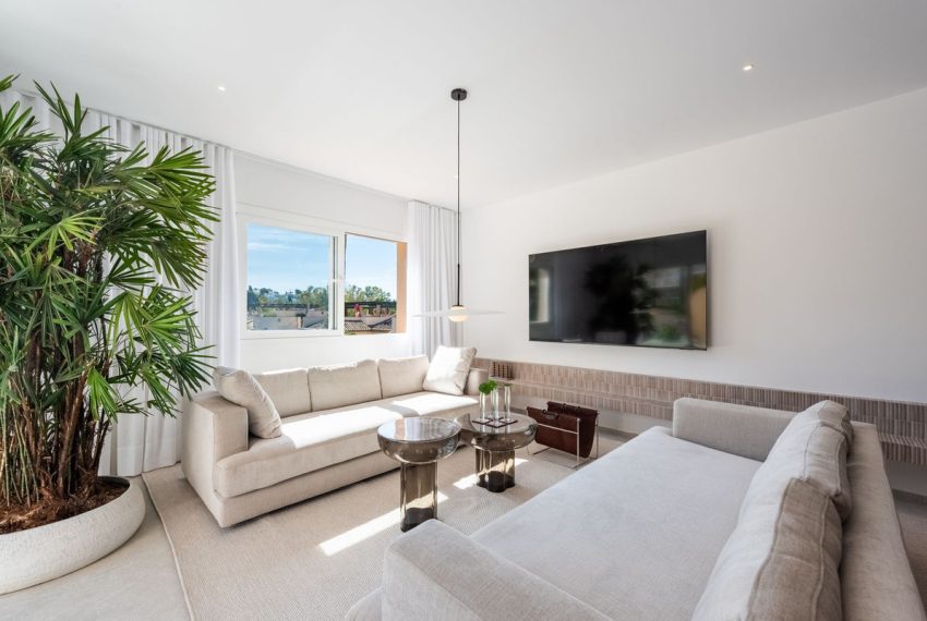 R5423530-Apartment-For-Sale-Nueva-Andalucia-Penthouse-3-Beds-120-Built-7