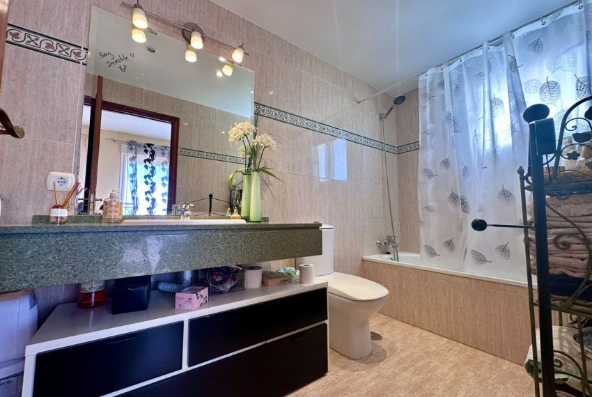 R5424481-Apartment-For-Sale-San-Pedro-de-Alcantara-Penthouse-3-Beds-230-Built-5