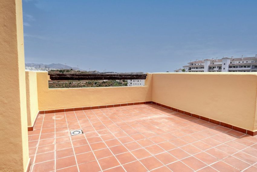 R5425105-Apartment-For-Sale-Miraflores-Penthouse-2-Beds-94-Built-2