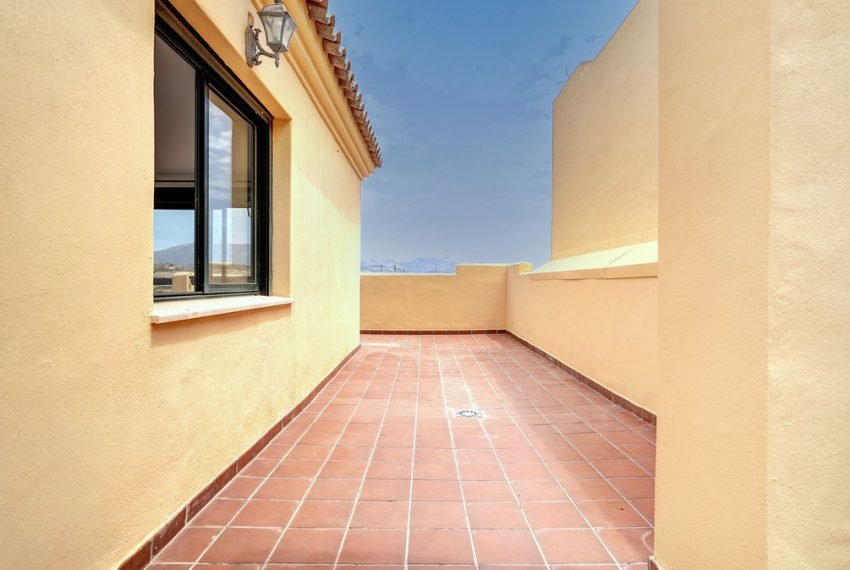 R5425105-Apartment-For-Sale-Miraflores-Penthouse-2-Beds-94-Built-3