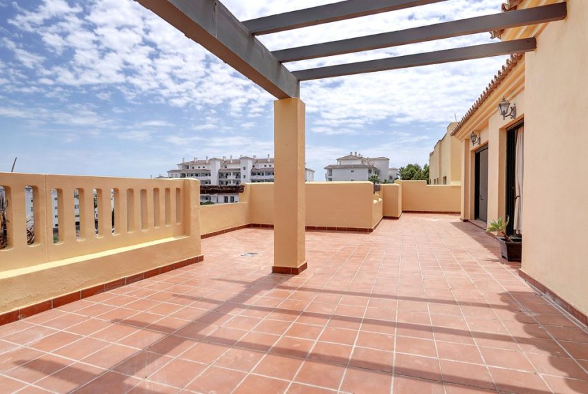 R5425105-Apartment-For-Sale-Miraflores-Penthouse-2-Beds-94-Built