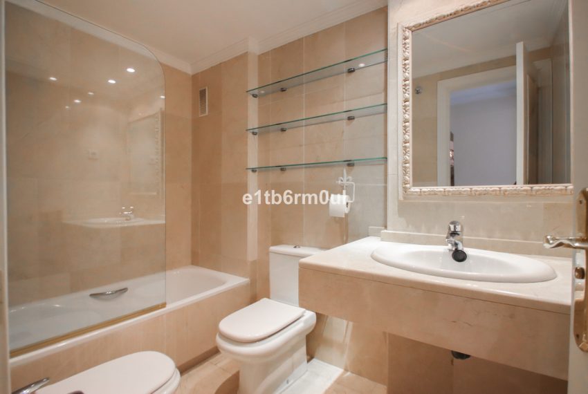 R5426257-Apartment-For-Sale-The-Golden-Mile-Middle-Floor-Apartment-1-Beds-63-Built-8