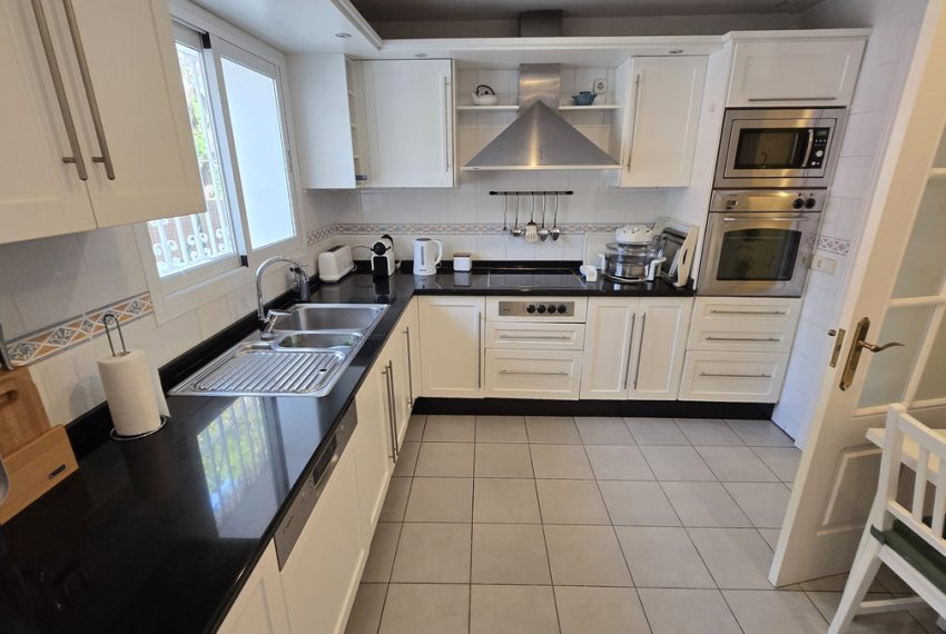 R5426344-Apartment-For-Sale-Marbella-Middle-Floor-Apartment-2-Beds-118-Built-18