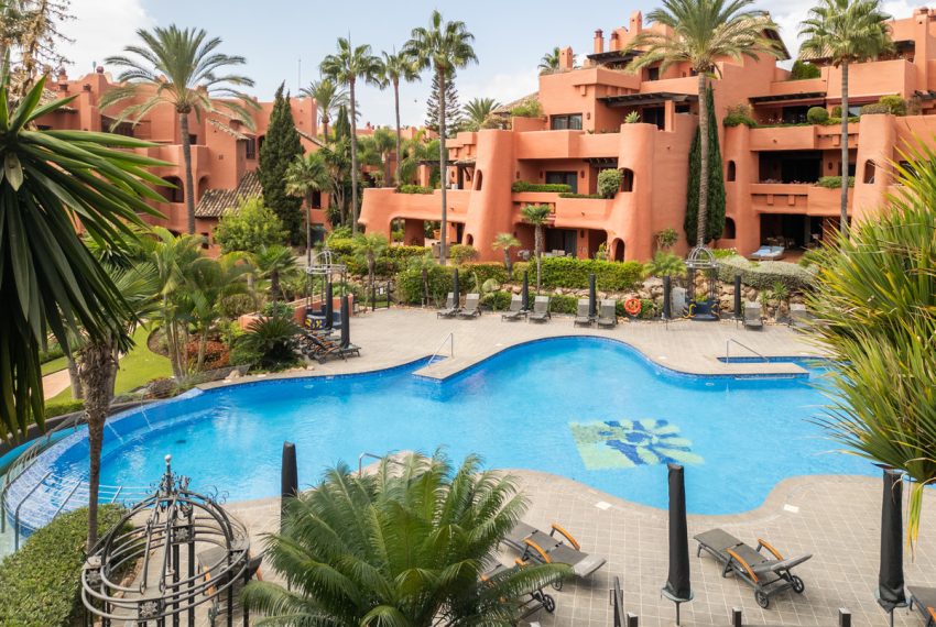 R4904944-Apartment-For-Sale-Estepona-Middle-Floor-Apartment-3-Beds-150-Built-1