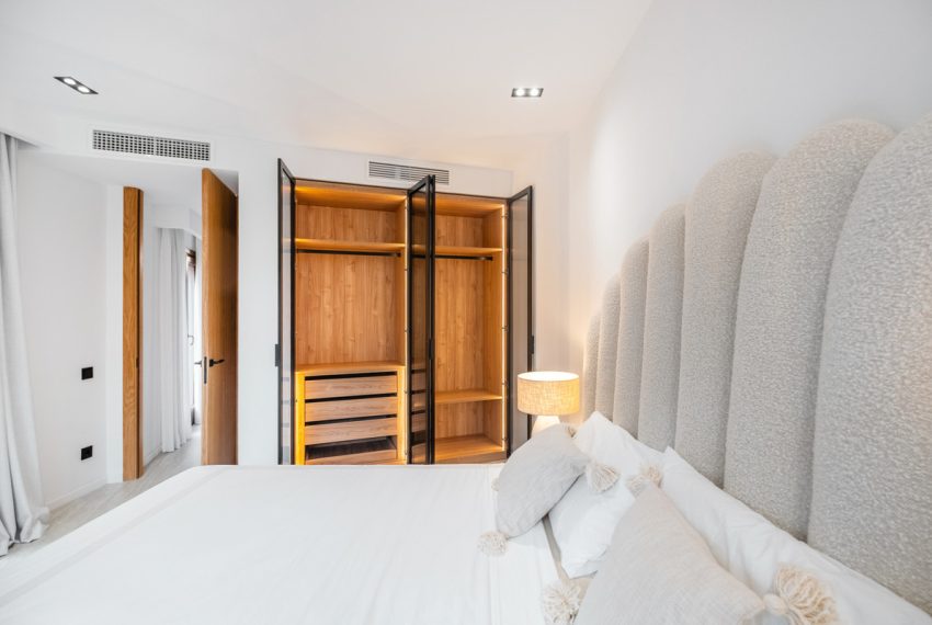 R4904944-Apartment-For-Sale-Estepona-Middle-Floor-Apartment-3-Beds-150-Built-11