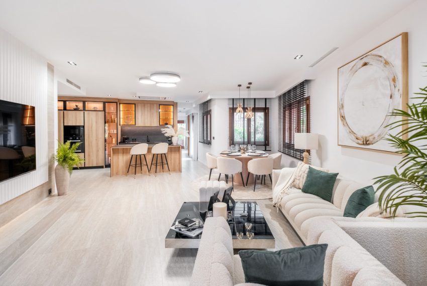 R4904944-Apartment-For-Sale-Estepona-Middle-Floor-Apartment-3-Beds-150-Built