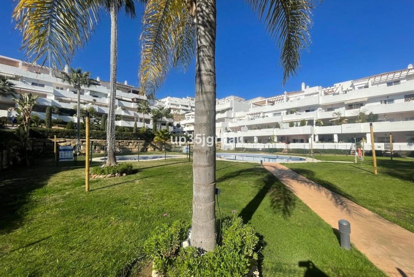 R4921822-Apartment-For-Sale-Estepona-Penthouse-4-Beds-155-Built-1