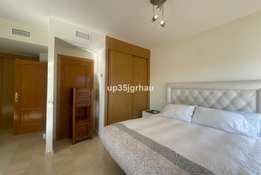 R4921822-Apartment-For-Sale-Estepona-Penthouse-4-Beds-155-Built-6