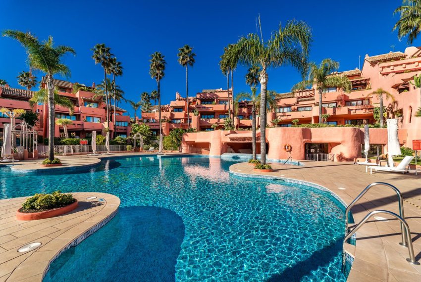 R5147947-Apartment-For-Sale-New-Golden-Mile-Middle-Floor-Apartment-3-Beds-130-Built-17