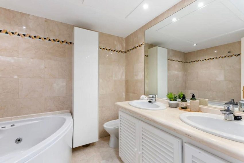 R5200120-Apartment-For-Sale-Nueva-Andalucia-Middle-Floor-Apartment-2-Beds-100-Built-17