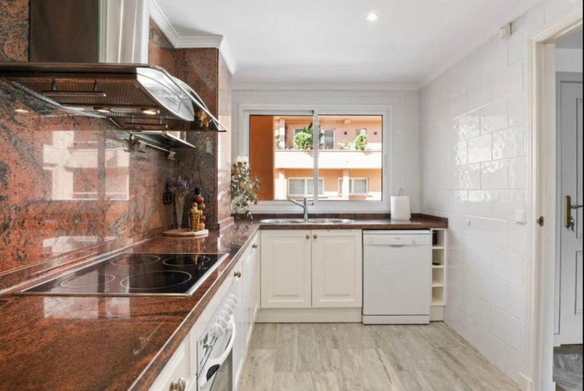 R5200120-Apartment-For-Sale-Nueva-Andalucia-Middle-Floor-Apartment-2-Beds-100-Built-8
