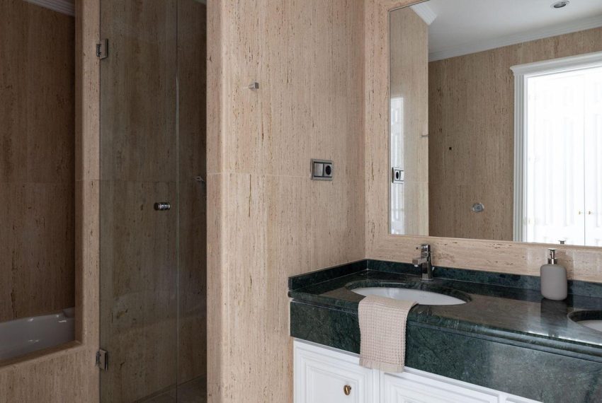 R5227390-Apartment-For-Sale-Marbella-Ground-Floor-Apartment-2-Beds-157-Built-11