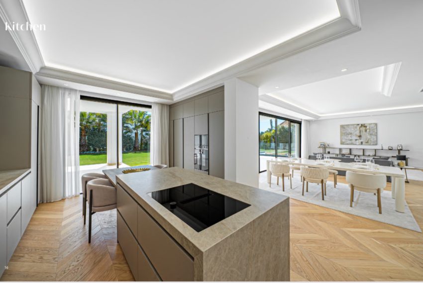 R5229157-House-For-Sale-The-Golden-Mile-Detached-Villa-6-Beds-647-Built-5