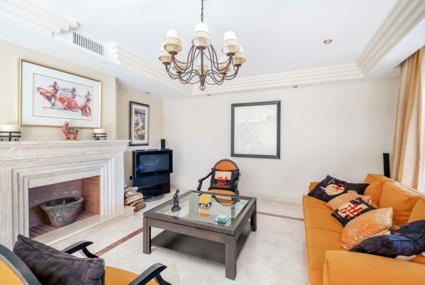 R5236798-Apartment-For-Sale-The-Golden-Mile-Penthouse-3-Beds-241-Built-1