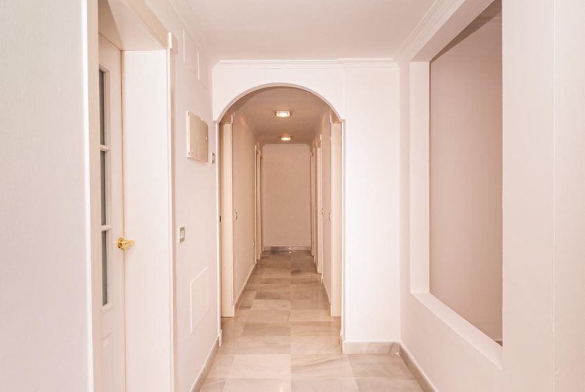 R5272672-Apartment-For-Sale-Hacienda-del-Sol-Middle-Floor-Apartment-4-Beds-209-Built-11