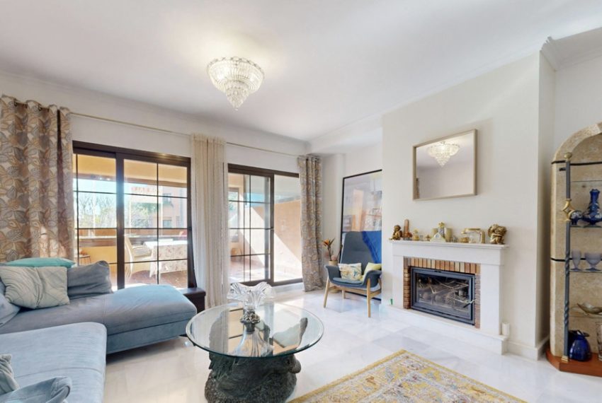 R5272672-Apartment-For-Sale-Hacienda-del-Sol-Middle-Floor-Apartment-4-Beds-209-Built-2