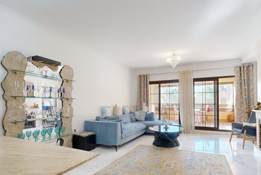 R5272672-Apartment-For-Sale-Hacienda-del-Sol-Middle-Floor-Apartment-4-Beds-209-Built-3