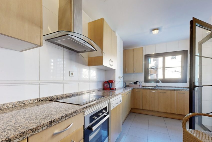 R5272672-Apartment-For-Sale-Hacienda-del-Sol-Middle-Floor-Apartment-4-Beds-209-Built-8