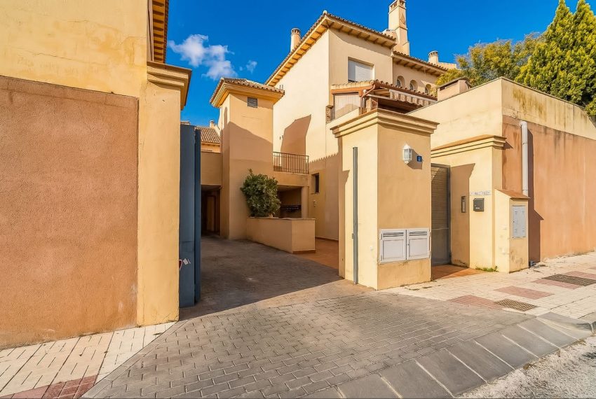R5333215-House-For-Sale-Calahonda-Townhouse-4-Beds-262-Built-7