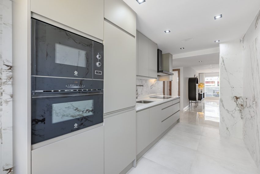 R5346838-Apartment-For-Sale-The-Golden-Mile-Middle-Floor-Apartment-2-Beds-110-Built-10
